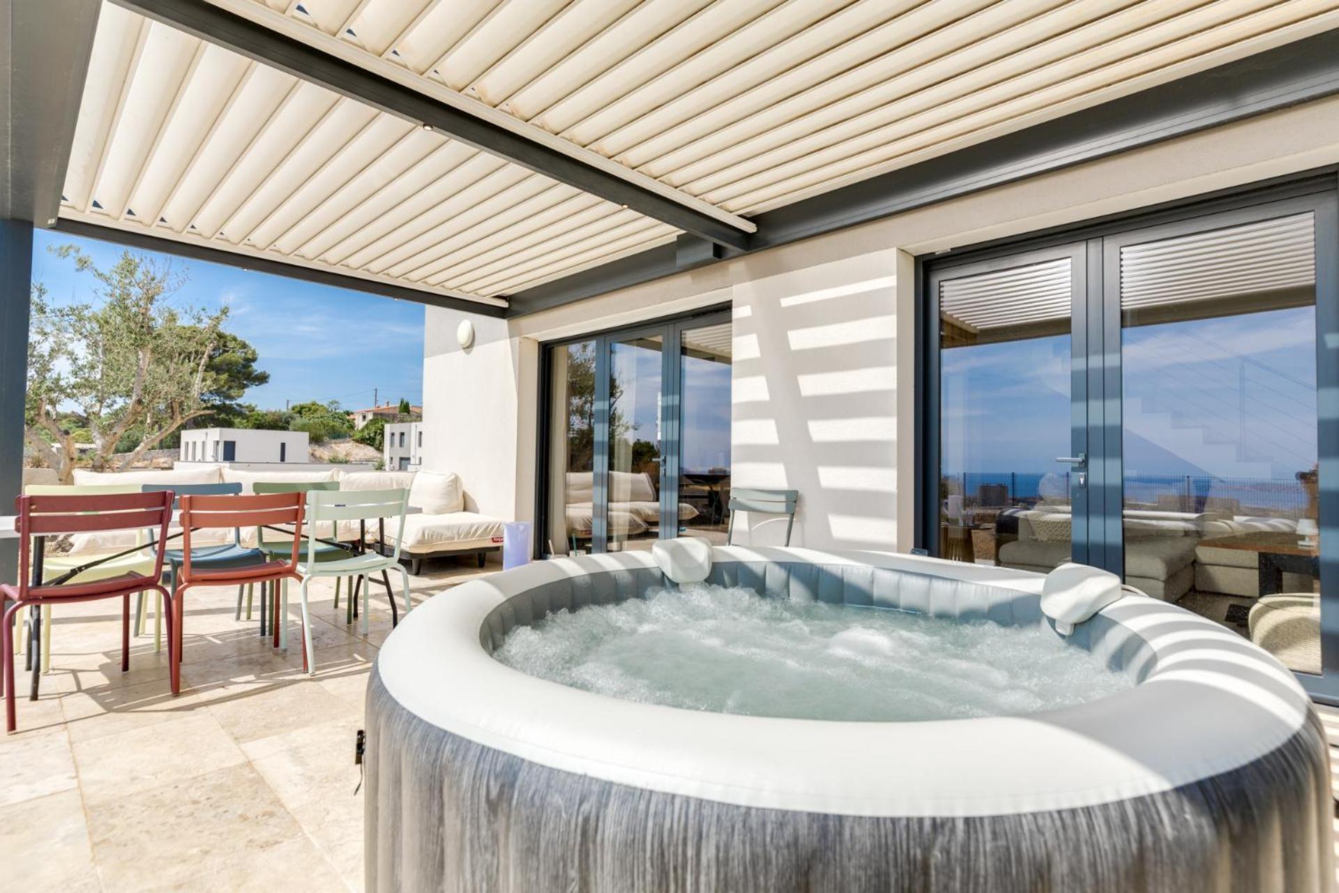 50 Nuances De Bleu Villa Marseille Bagian luar foto